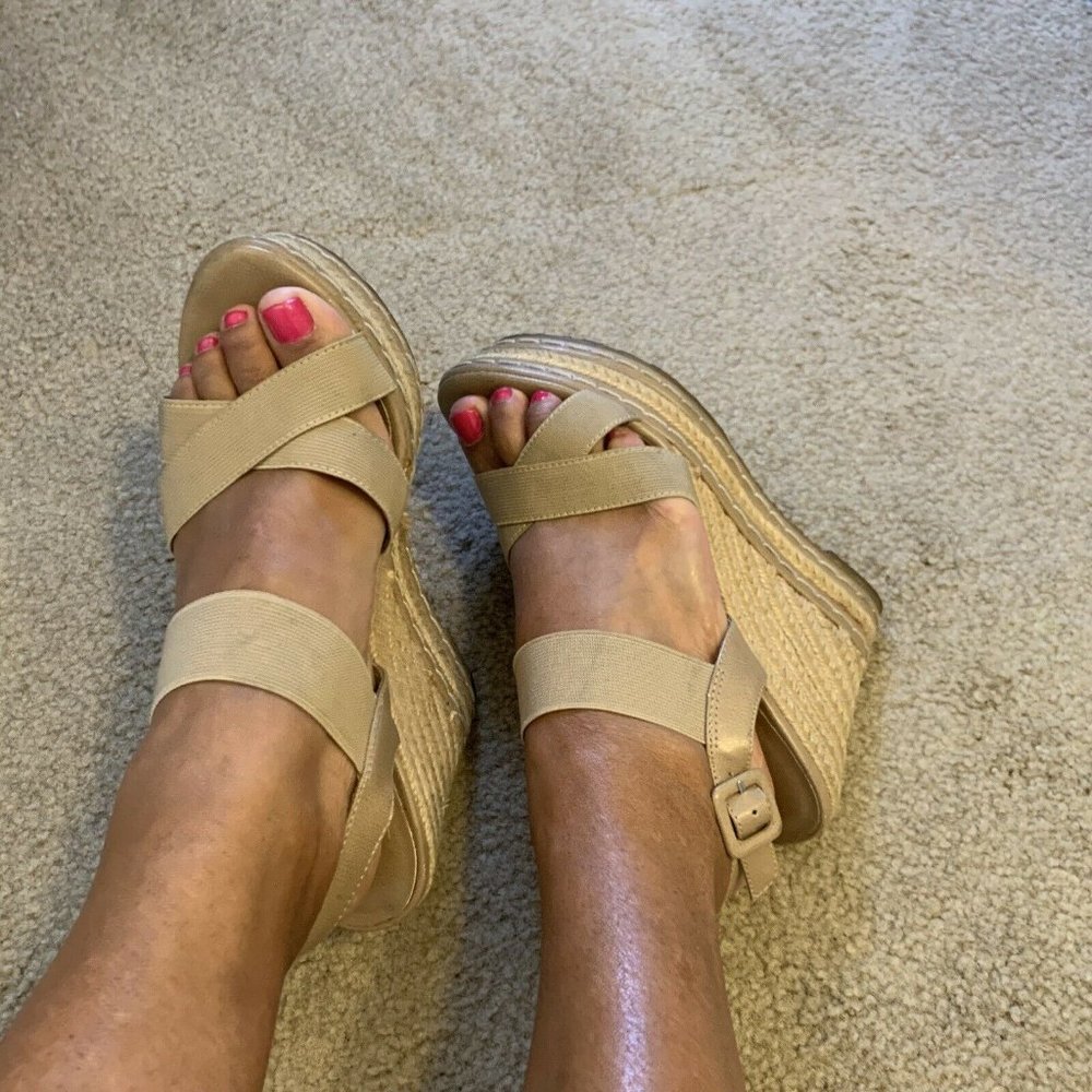 Charles David Tan Wedge Sandal Espadrille Size 7